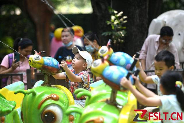 打造社區(qū)兒童“游戲角落”，支持幼兒園設(shè)托班招收2–3歲幼兒……廣東出臺兒童友好城市建設(shè)新政