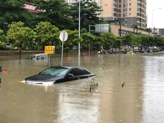 一場臺風(fēng)，就能讓你知道該買油車還是電車！